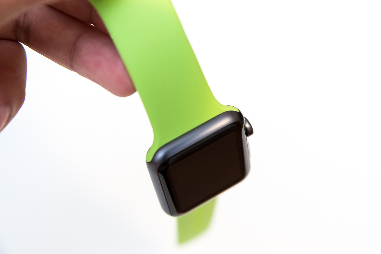 spigen milanese loop