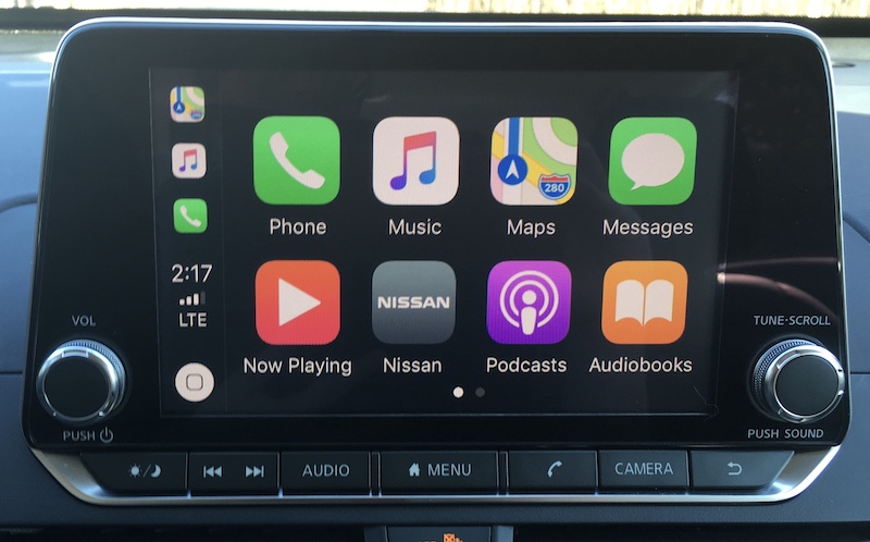 altima_carplay_home.jpg