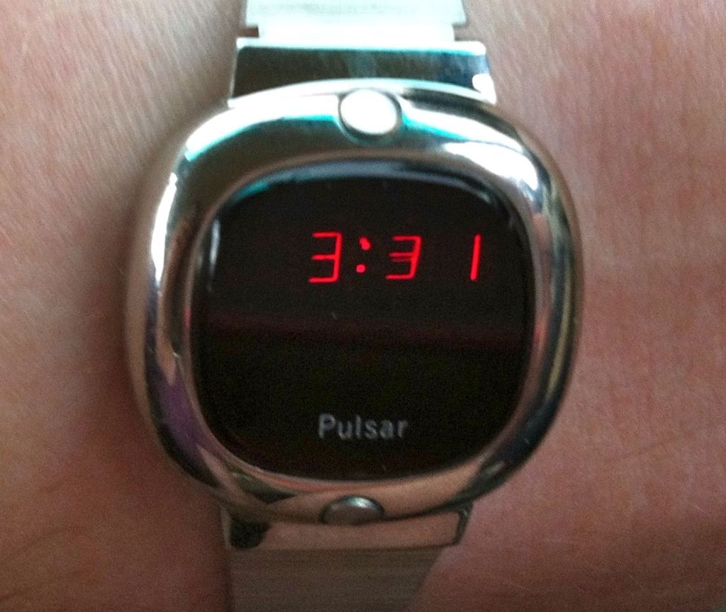 1024px-PulsarLED.jpg