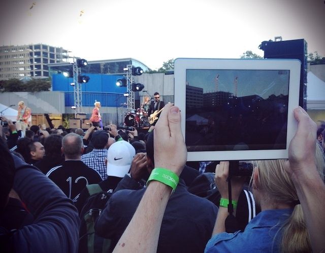 ipadconcertphotography.jpg