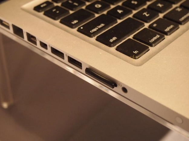 pny-storedge-in-macbookpro-625x1000.jpg