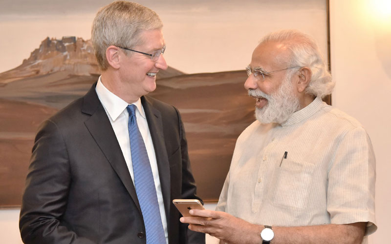 timcook_pmmodi_big.jpg