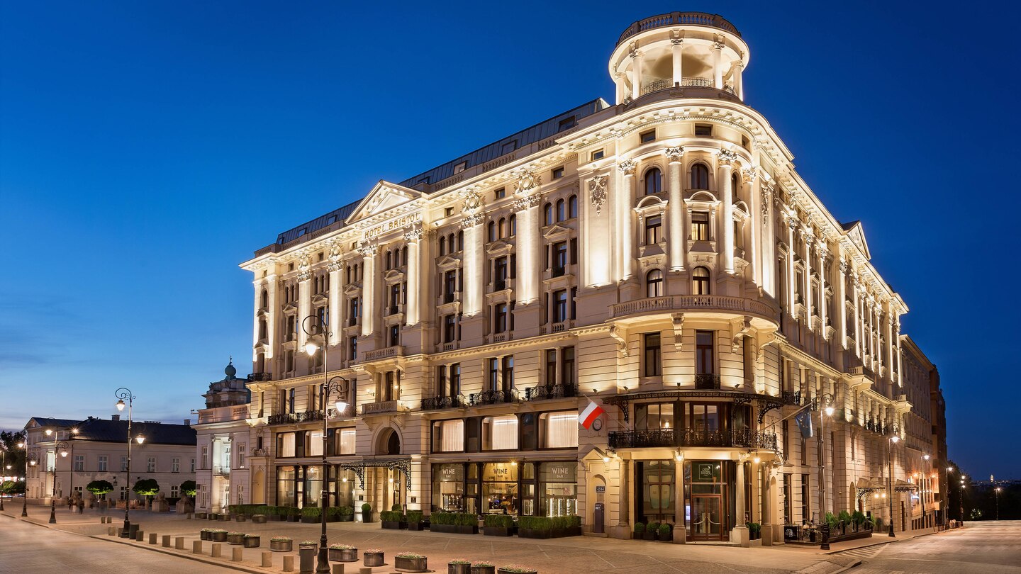 wawlc-exterior-7823-hor-wide.jpg