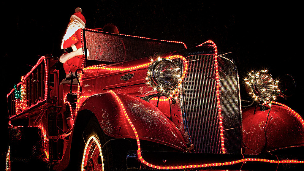 Old-Christmas-Truck-XL.jpg