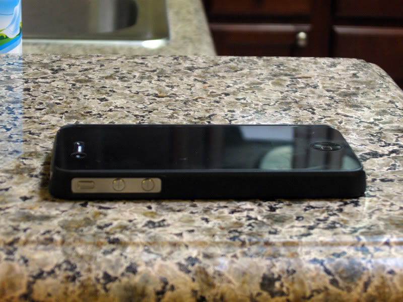 iphone4_barely_there_side.jpg