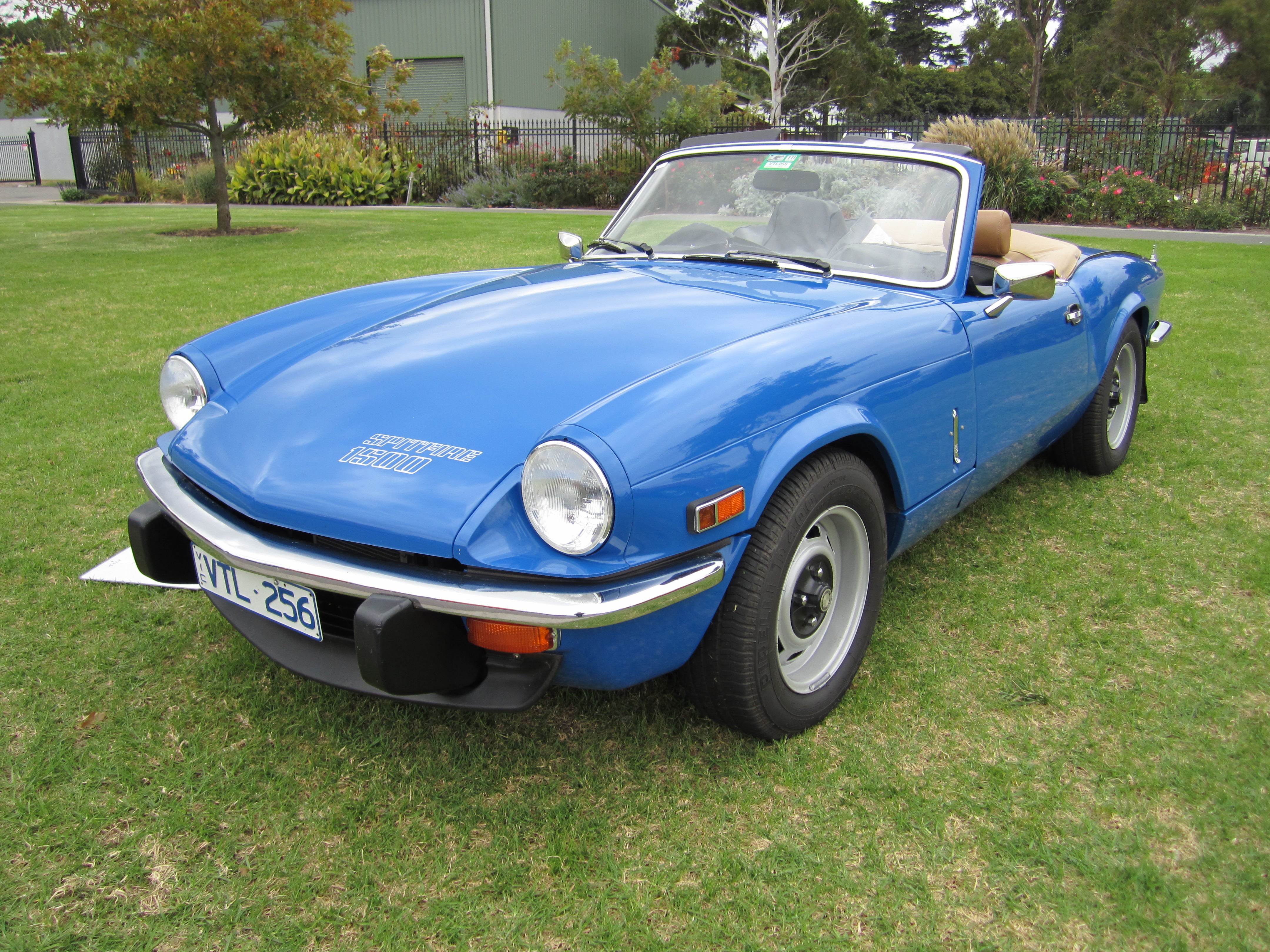 Triumph_Spitfire_1500_%282%29.jpg