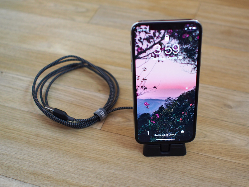 iphoneoncorddock.jpg