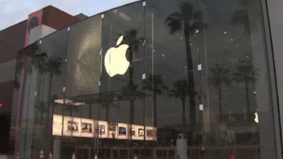 apple_store_highland_village_shattered.jpg