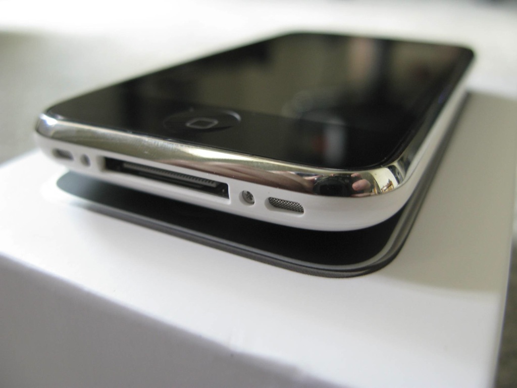 12_iphone3g_white_61.jpg