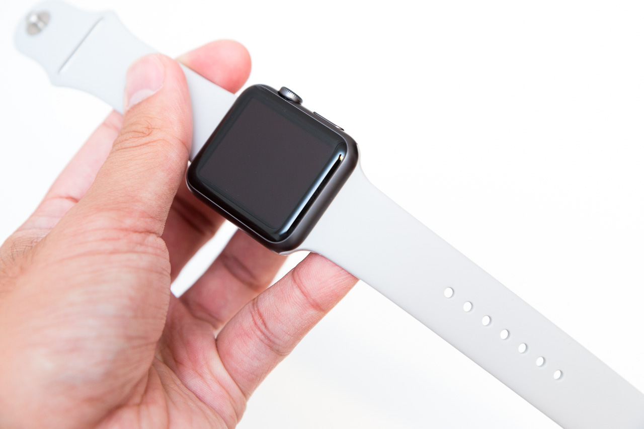 spigen milanese loop
