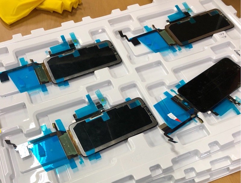 iphone_x_plus_displays.jpg