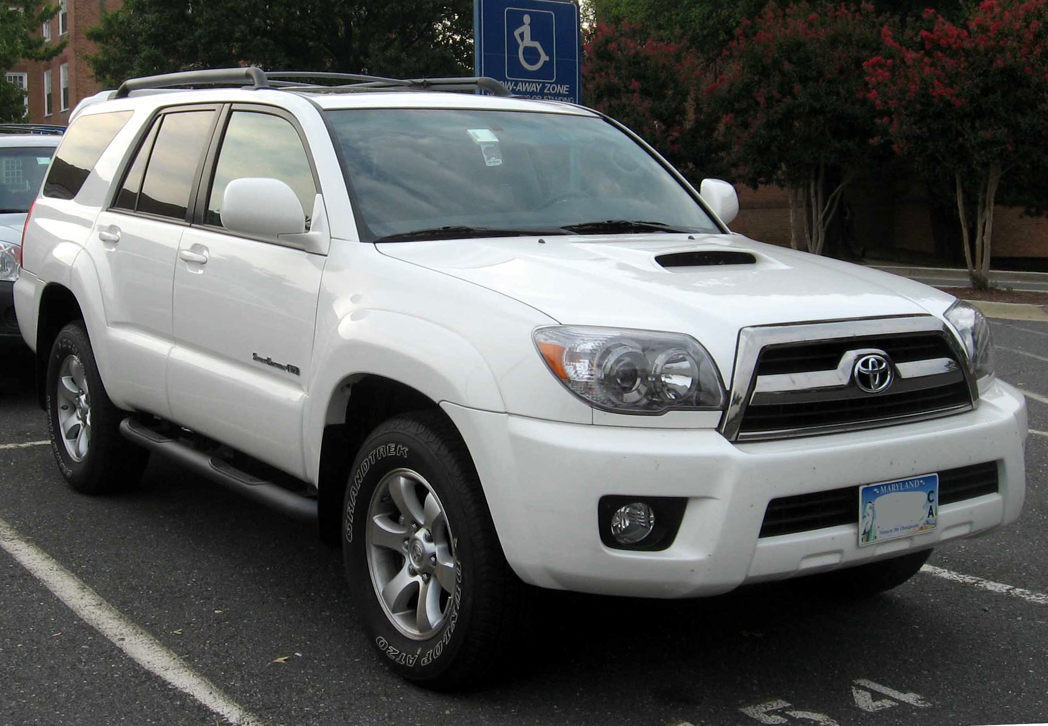 06-07_Toyota_4Runner.jpg