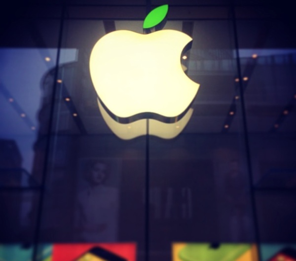 greenapplelogo.jpg