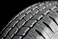 250px-Tire_tread.jpg