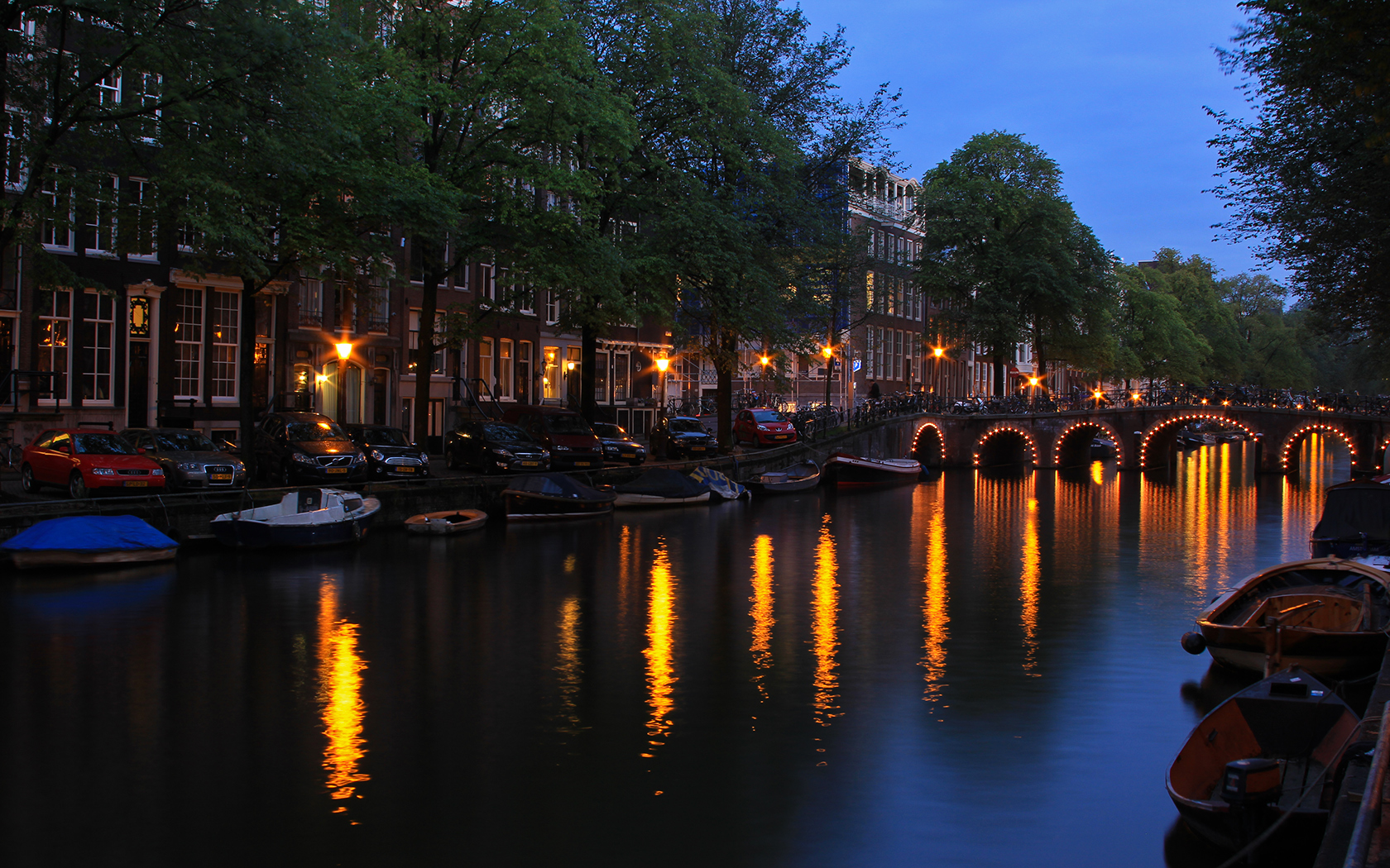 DamHerengrachtCanal.jpg