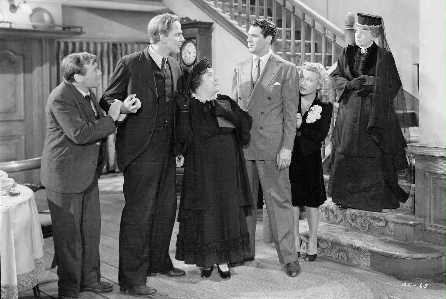 Arsenic-and-Old-Lace2.jpg