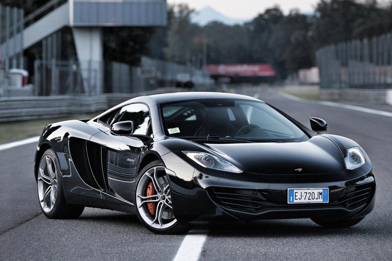 mclaren-mp412c-black-7.jpg