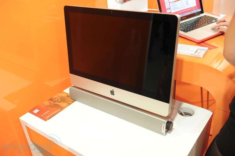 xtreme-mac-booth2008-06-1314-11-19gall.jpg