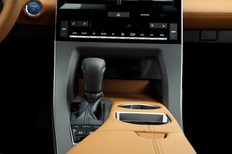 2019_avalon_phone_storage.jpg