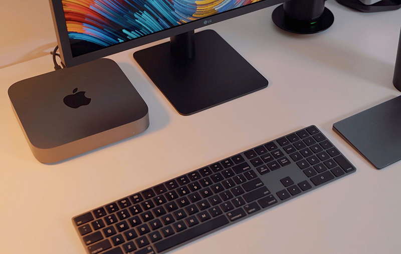 2018macminiondesk.jpg