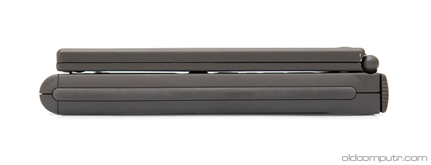 apple_powerbook_2300c-side_closed.jpg
