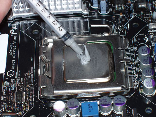 applyingthermalcompound.jpg
