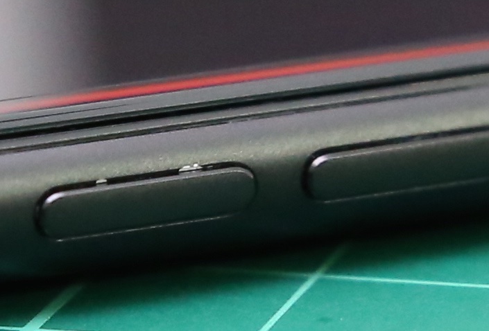 iphone7matteblackchipping.jpg