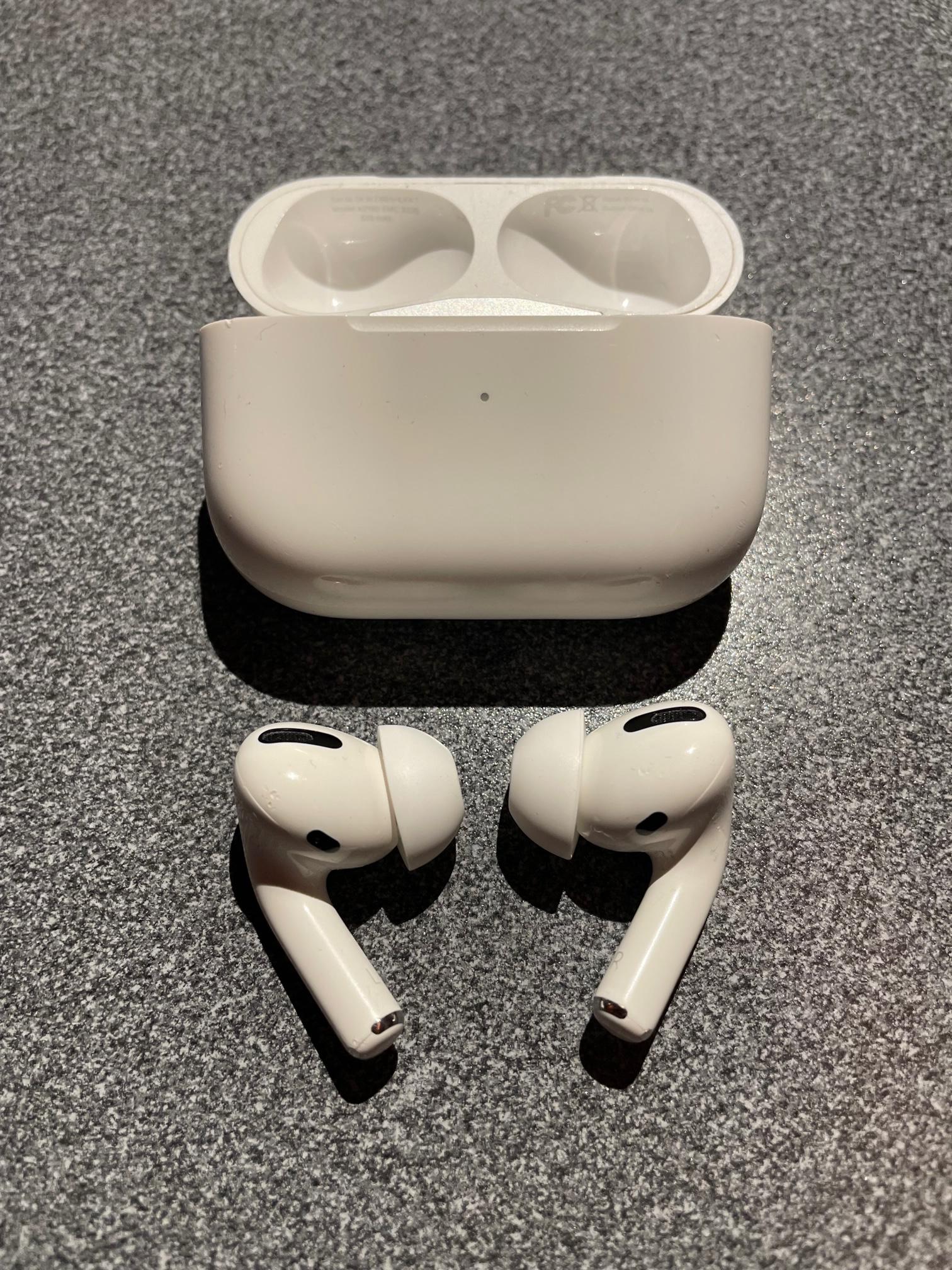 AirPod Pro 2 caseless