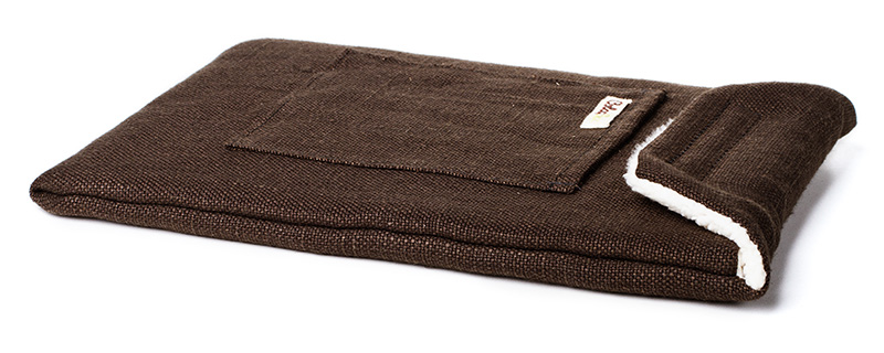 brown-macbook-sleeve-corner-800.jpg