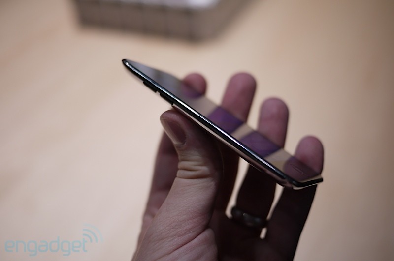 ipodtouch2010hands16.jpg
