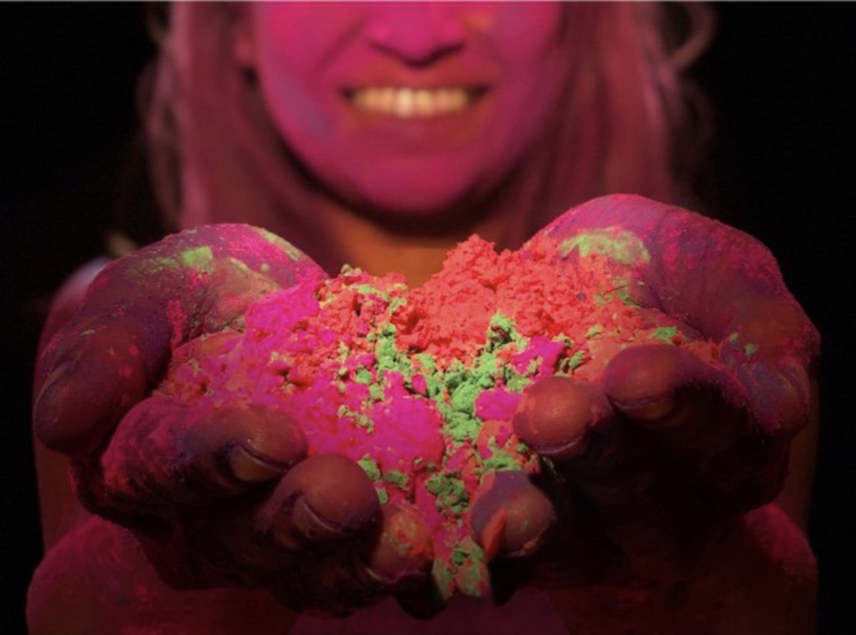 Tim-Cook-Holi-Tweet-3.jpg
