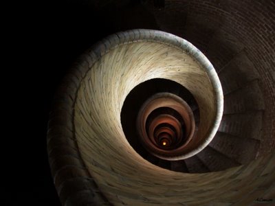 AliceInWonderland-DownTheRabbitHole-011.jpg