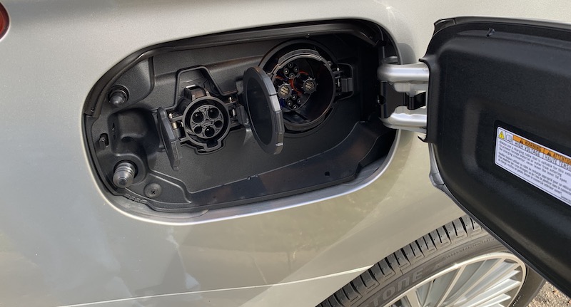 outlander_charge_ports.jpg