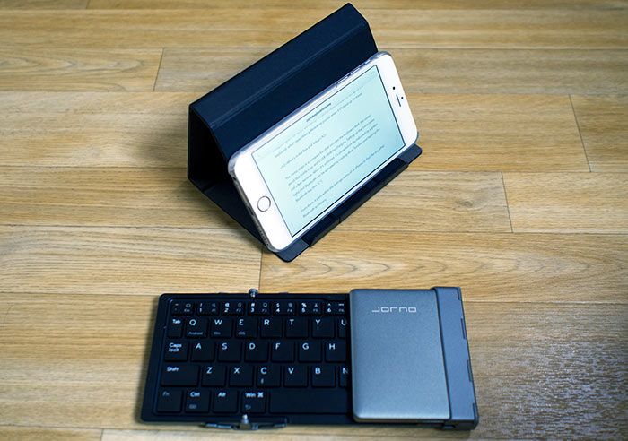 jornoiphonestand.jpg