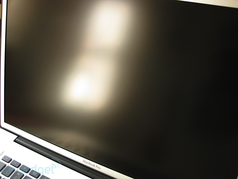 mbp17_unbox10.jpg