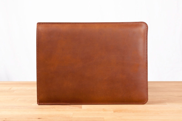 MacBook_Vertical_Brown_Closed-600x400.jpg