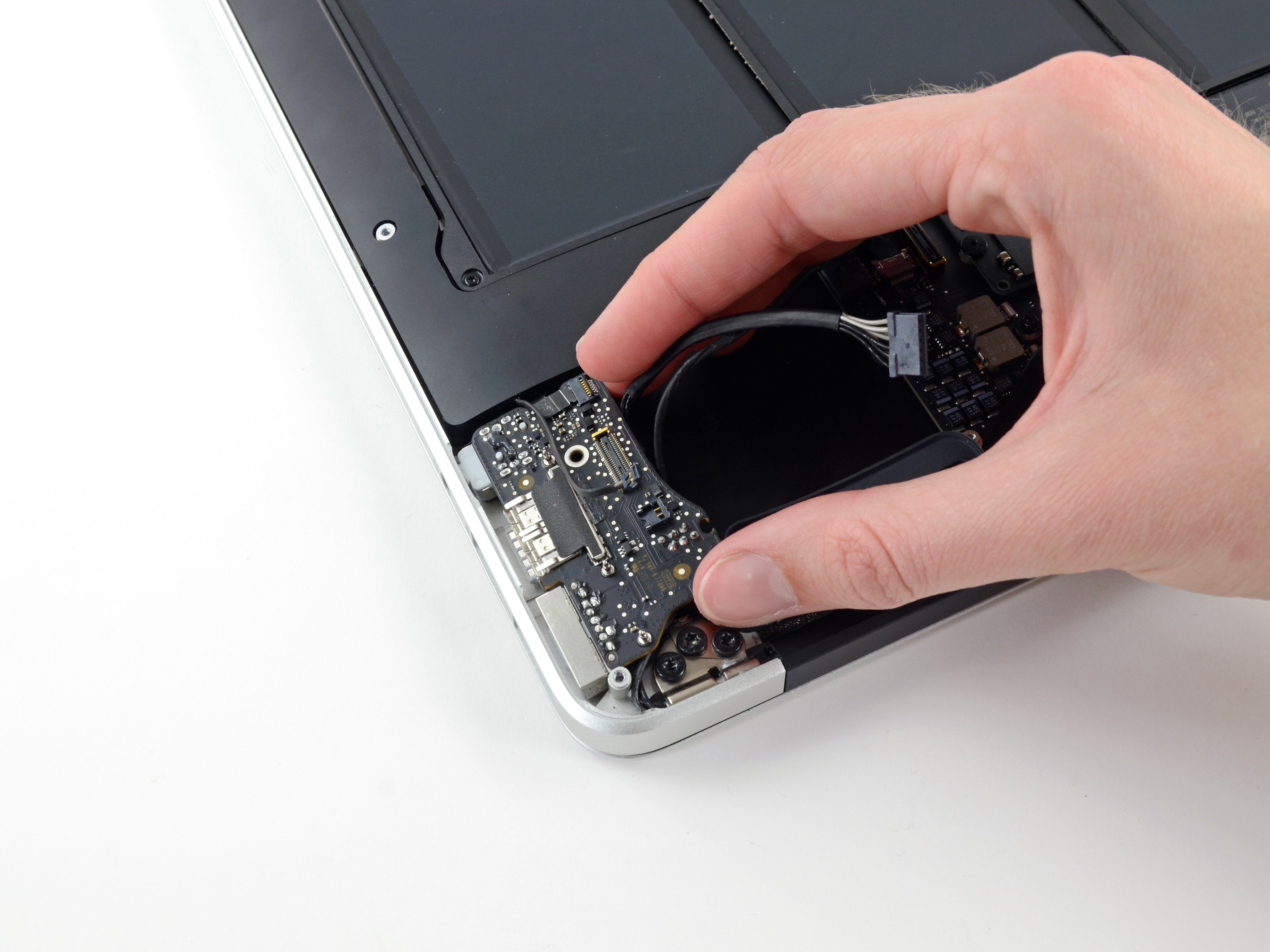 www.ifixit.com