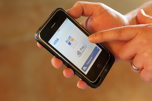 135657-in2pay_iphone.jpg