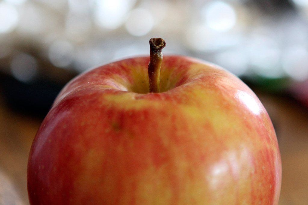 apple.jpg
