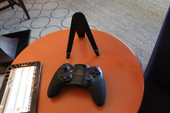 PowerA-MOGA-Pro-with-Stand_592x.jpg