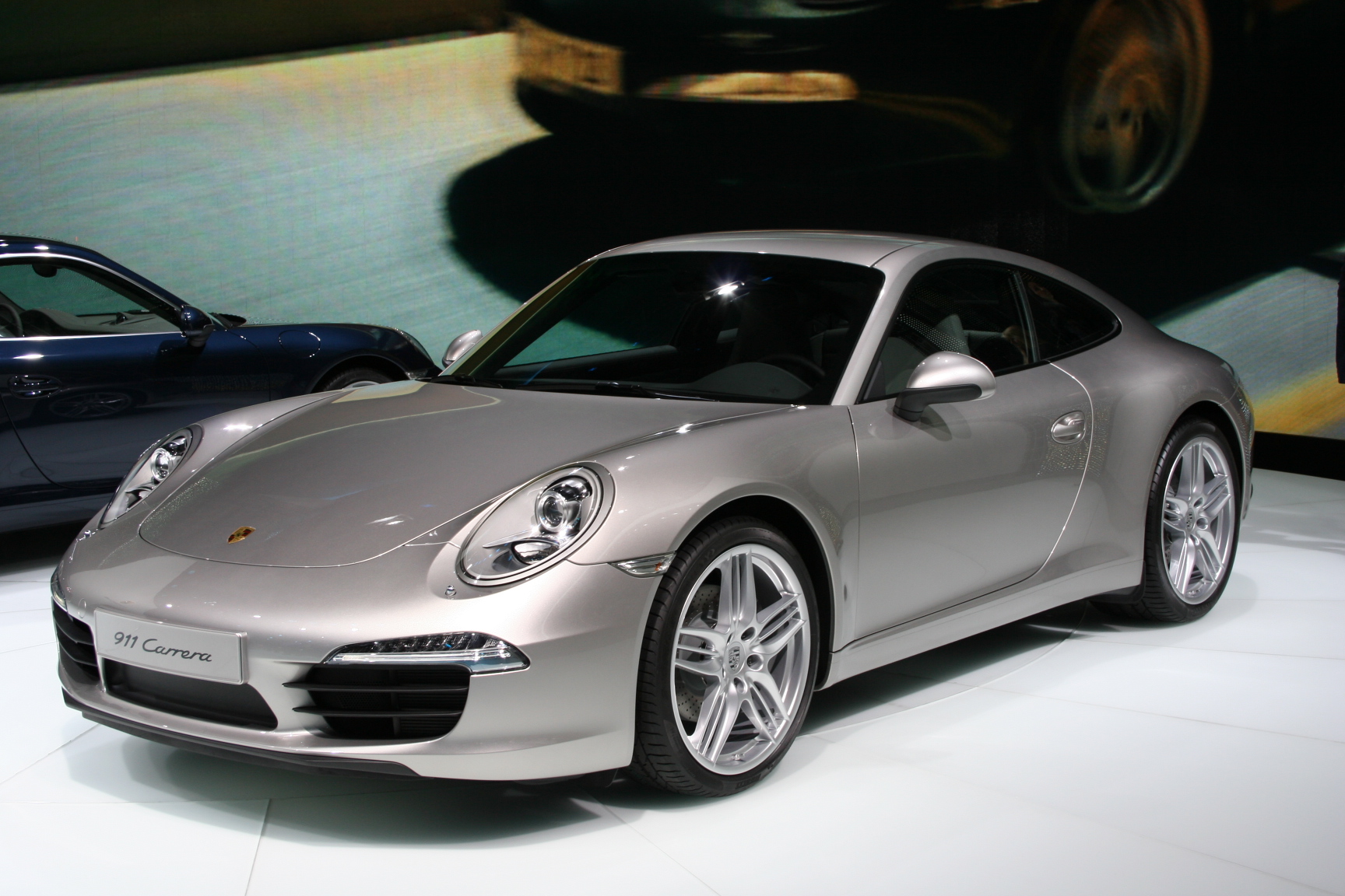 Porsche_991_silver_IAA.jpg