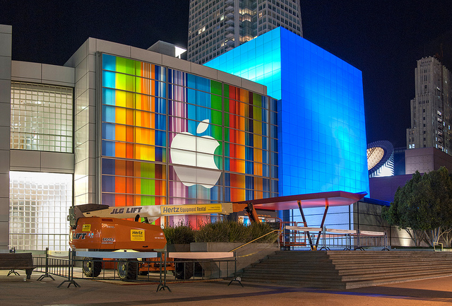 Yerba_Buena_Apple_Event_Banner.jpg