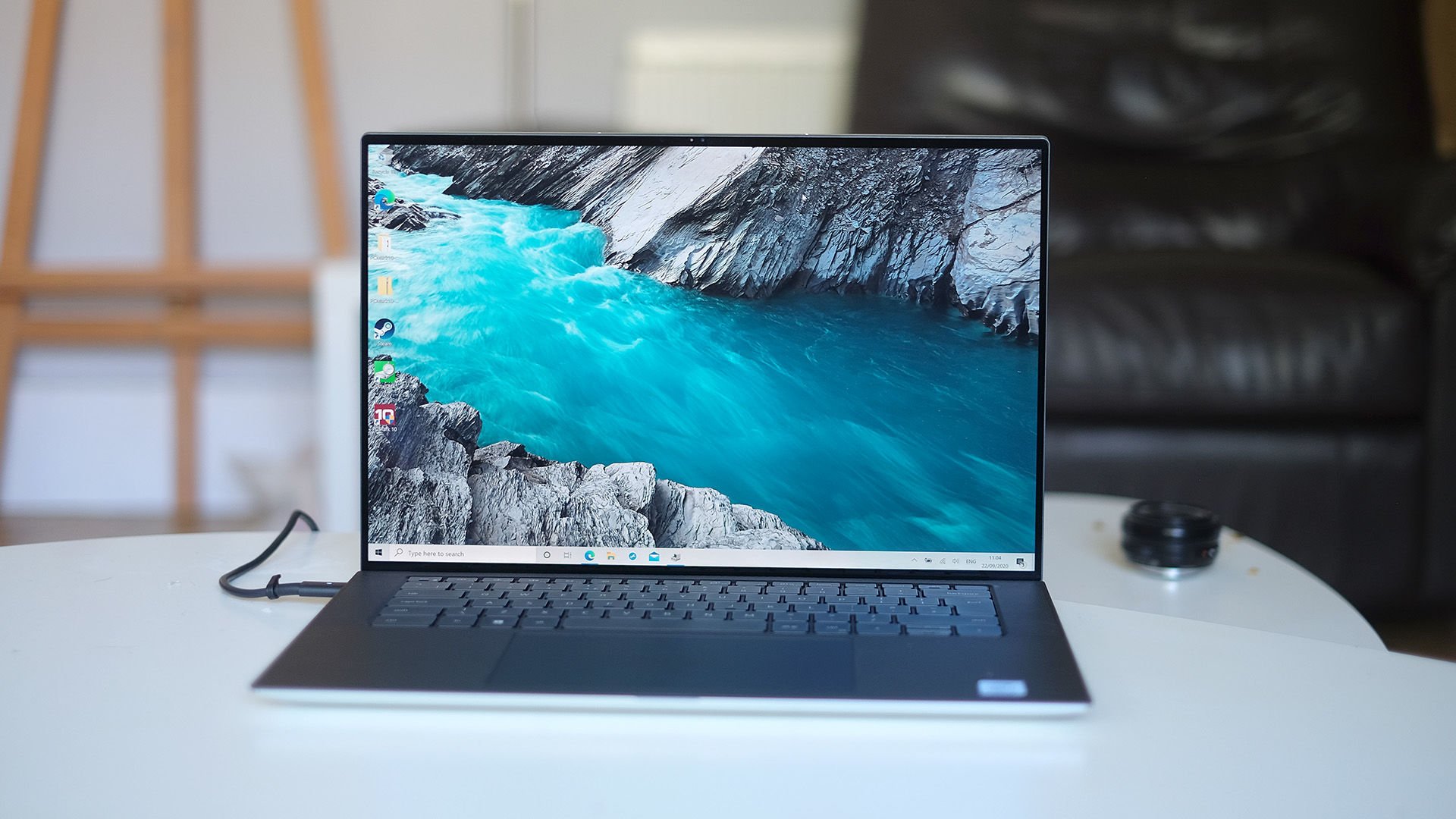 dell_xps_15__2020__review_laptop.jpg
