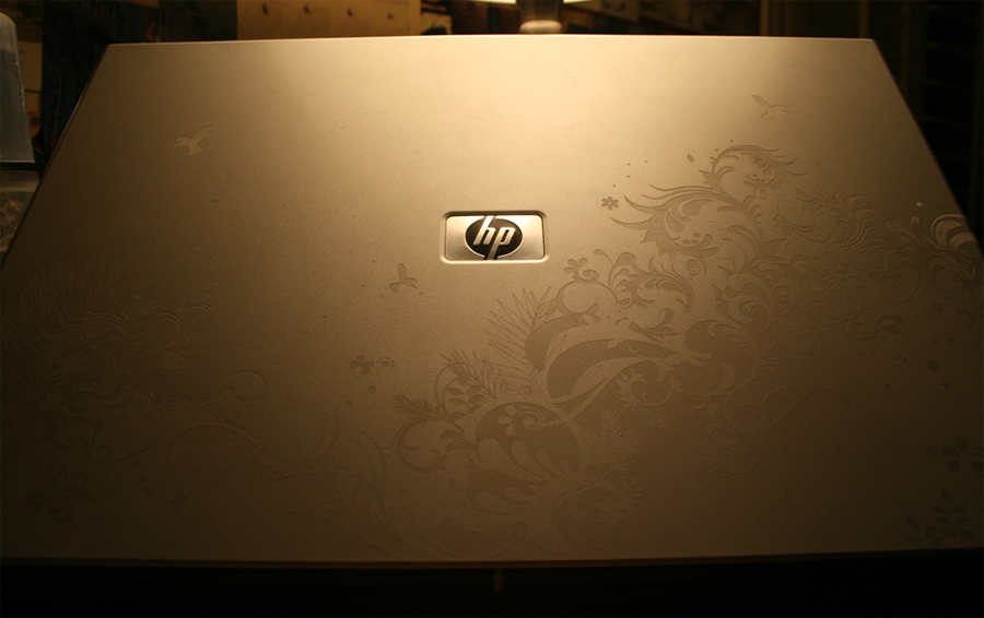 laptop_engrave2.jpg
