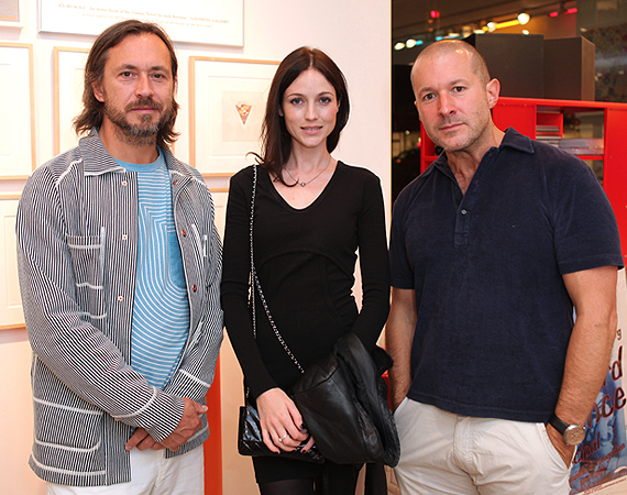marc-newson-nike-zvezdochka-gagosian-shop-01.jpg