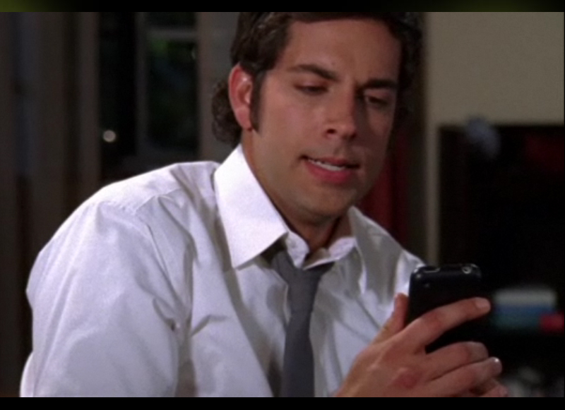 chuck-loses-his-3g-iphone.jpg