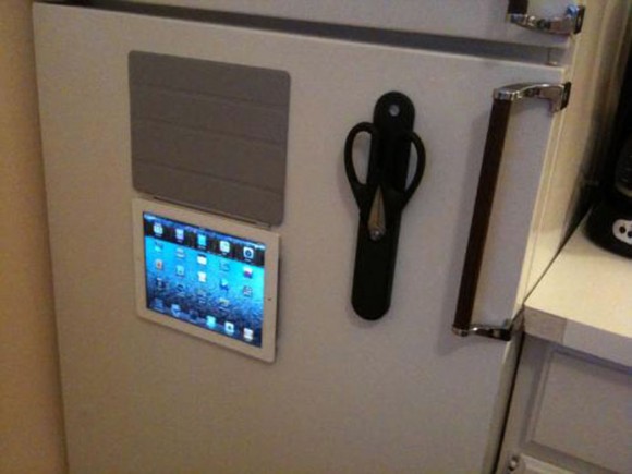 iPad-2-Smart-Cover-Frige-Magnet-Fail-580x435.jpg