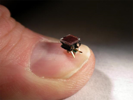 microbot-on-fingertip.jpg
