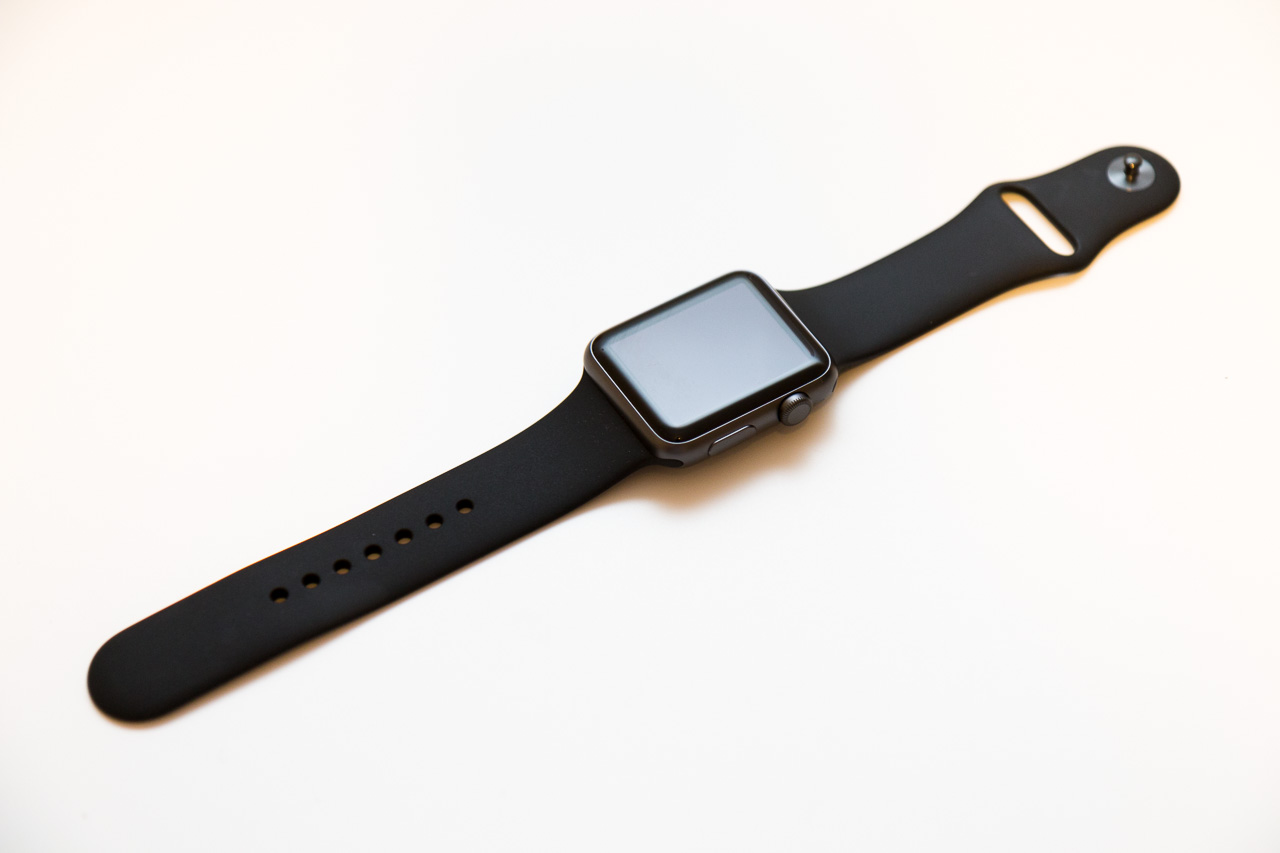 spigen milanese loop