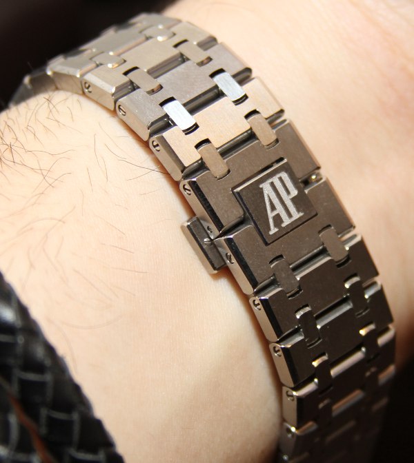 AP-Royal-Oak-41mm-12.jpg